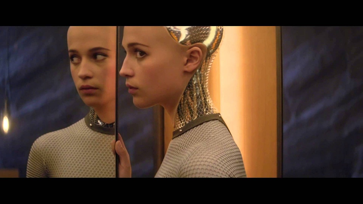 Alicia Vikander jako android w “Ex Machina”