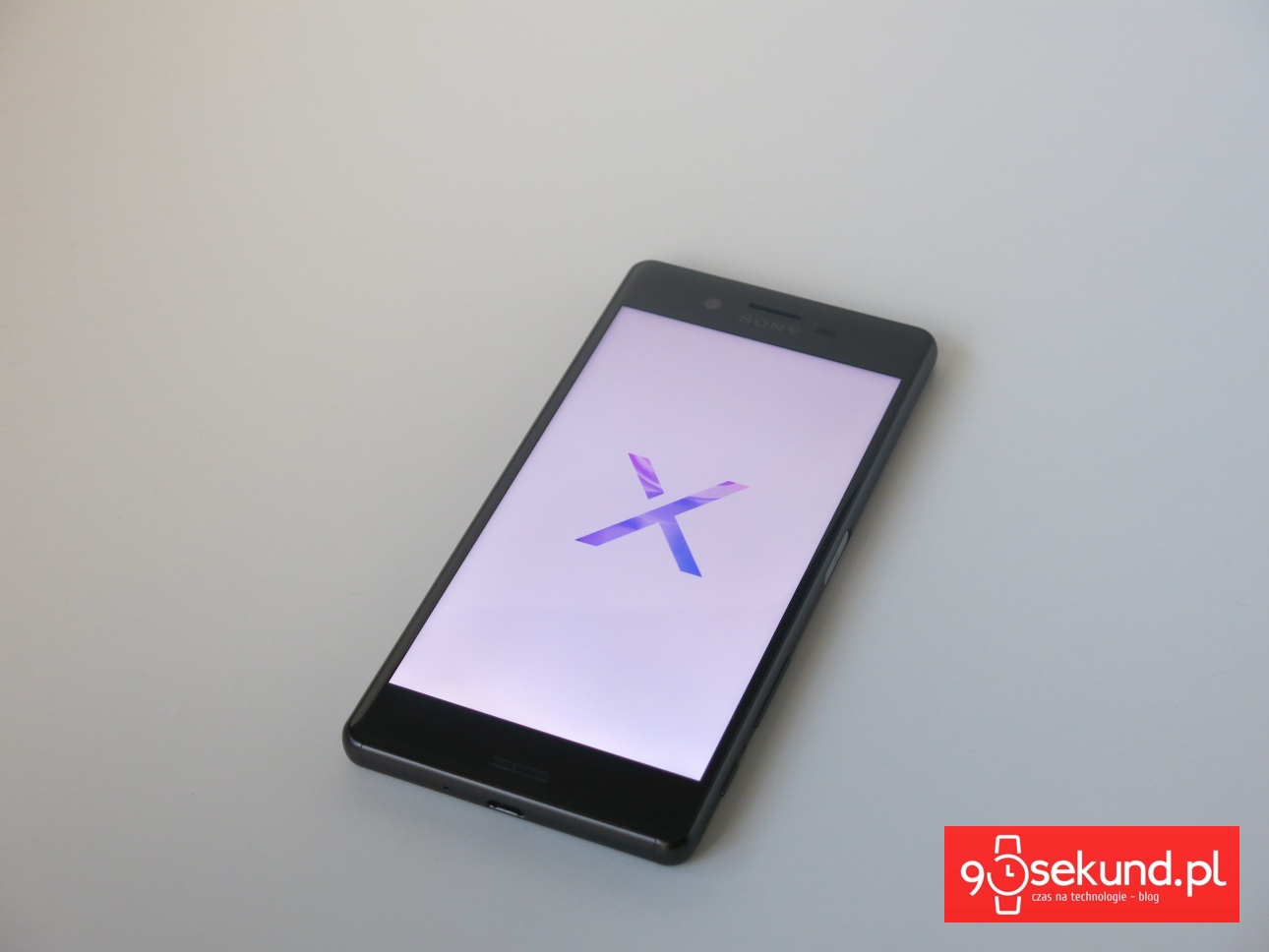 Na zdjęciu Sony Xperia X - 90sekund.pl