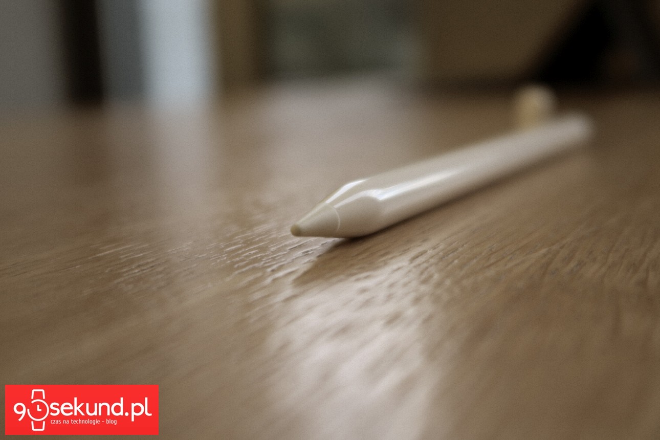 Apple Pencil i jego twardy, plastikowy grot, któy hałasuje w czasie pisania lub rysowania... - recenzja 90sekund.pl