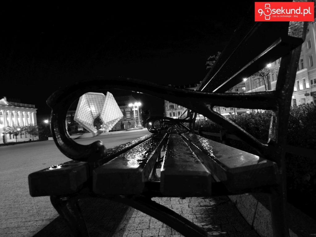 Zdjęcie monochromatyczne wykonane Huawei P20 - 90sekund.pl - Michał Brożyński