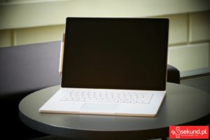 Surface Book 2 - tryb Laptopa - Michał Brożyński - 90sekund.pl