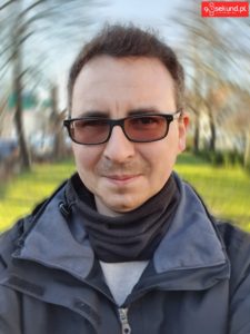 Selfie z efektem Wirowania z Galaxy S10+ Plus - Michał Brożyński 90sekund.pl